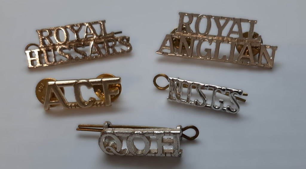 Assorted British Badges Various Regimental Insignia 1 Lot of 5 Badges