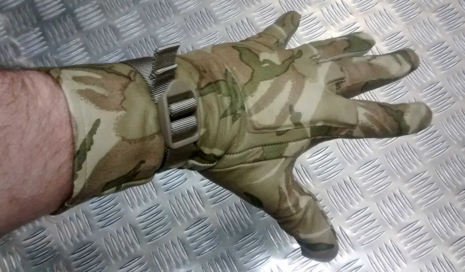 Genuine British MTP Multi Camo Leather Combat Gloves- All Sizes- NEW