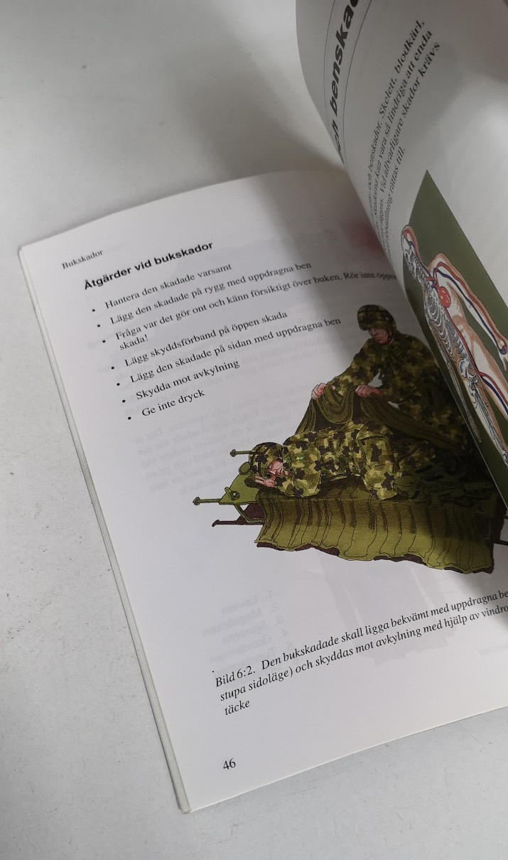 Training regulations for the Swedish Armed Forces Medical Officer 1999 booklet