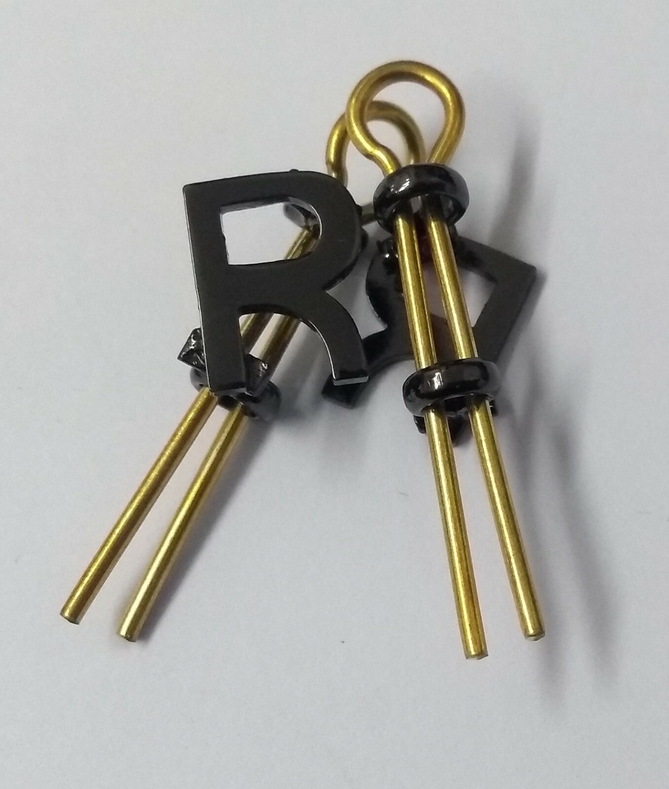 Retired Officers Subdued / Black Letter R Metal Split Pin "R" Badges 1 Pair