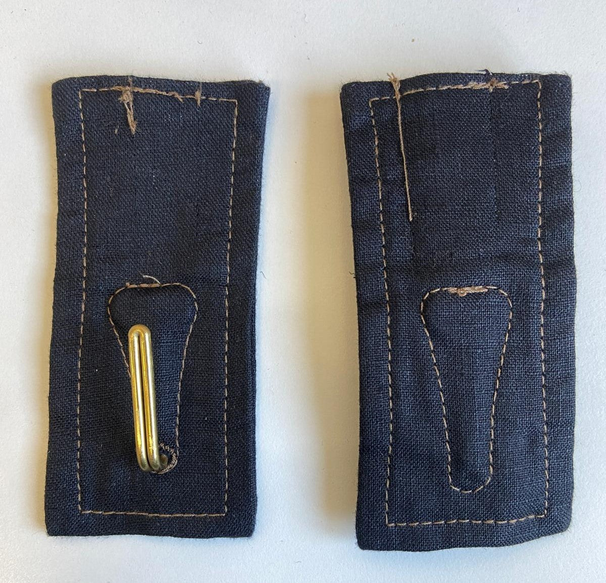 Waist Belt Hook Hooks Jacket / Tunic / Robe. Brass / Metal x 1 Pair