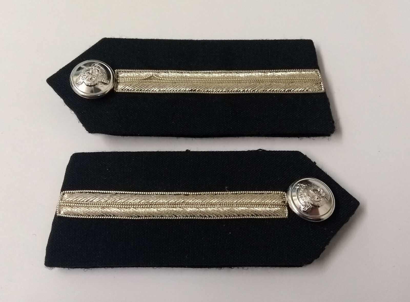 Oman Gorgets Collar Tabs With Silver Detail Chrome Officers Insignia Buttons