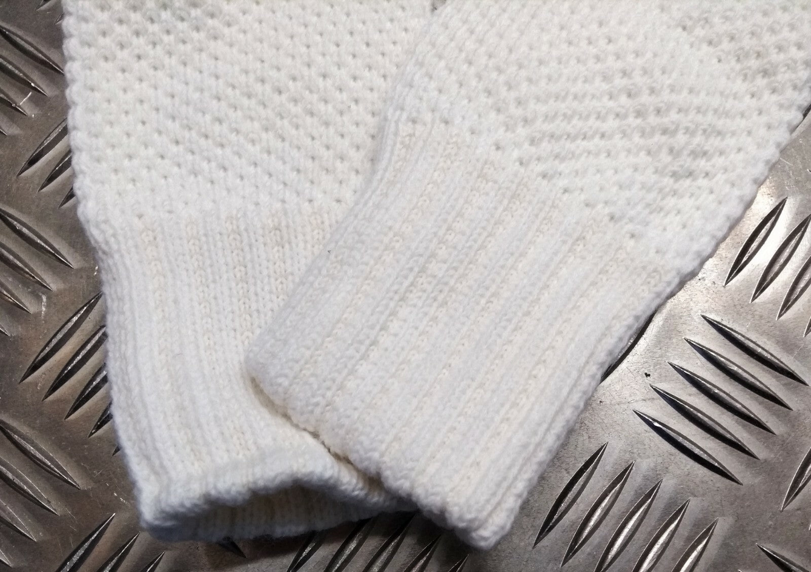 White Waffle Gloves Liners Issue UK Made Size Medium / Large NEW