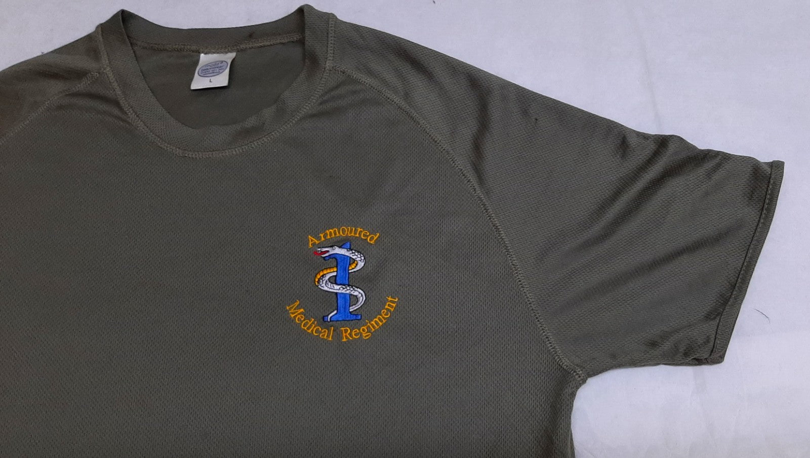 1 Armoured Medical Regiment Insignia Wicking Active T-shirt Size Large