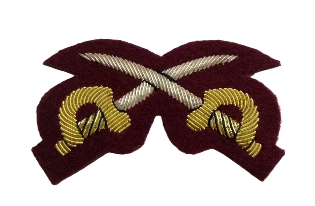 Mess Kit Badge PtI Cross Swords Para Maroon British Hand Embroidered Patch