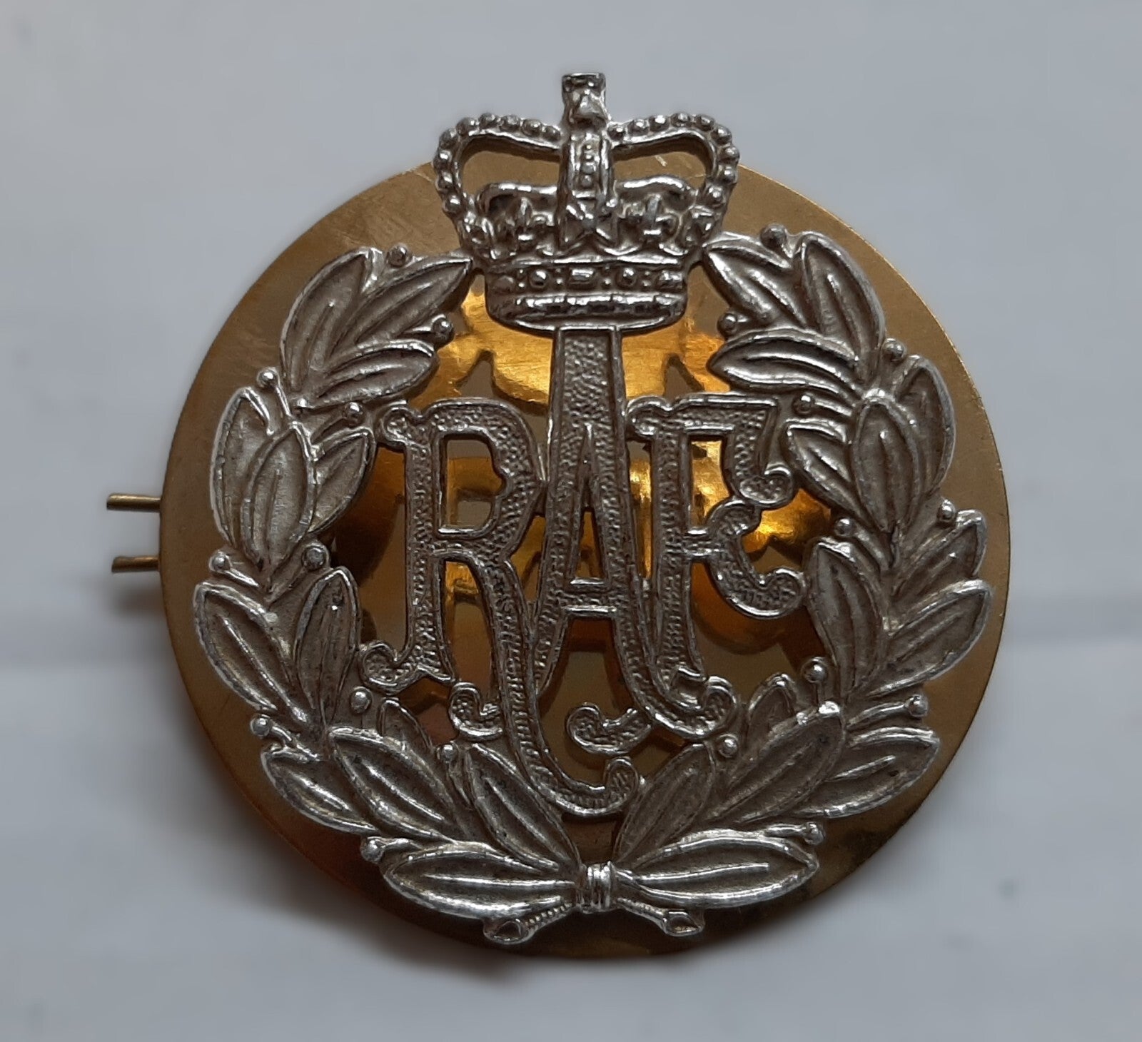 RAF Royal Air Force Badge Beret for Headwear with Queens Crown & Backing Plate Used