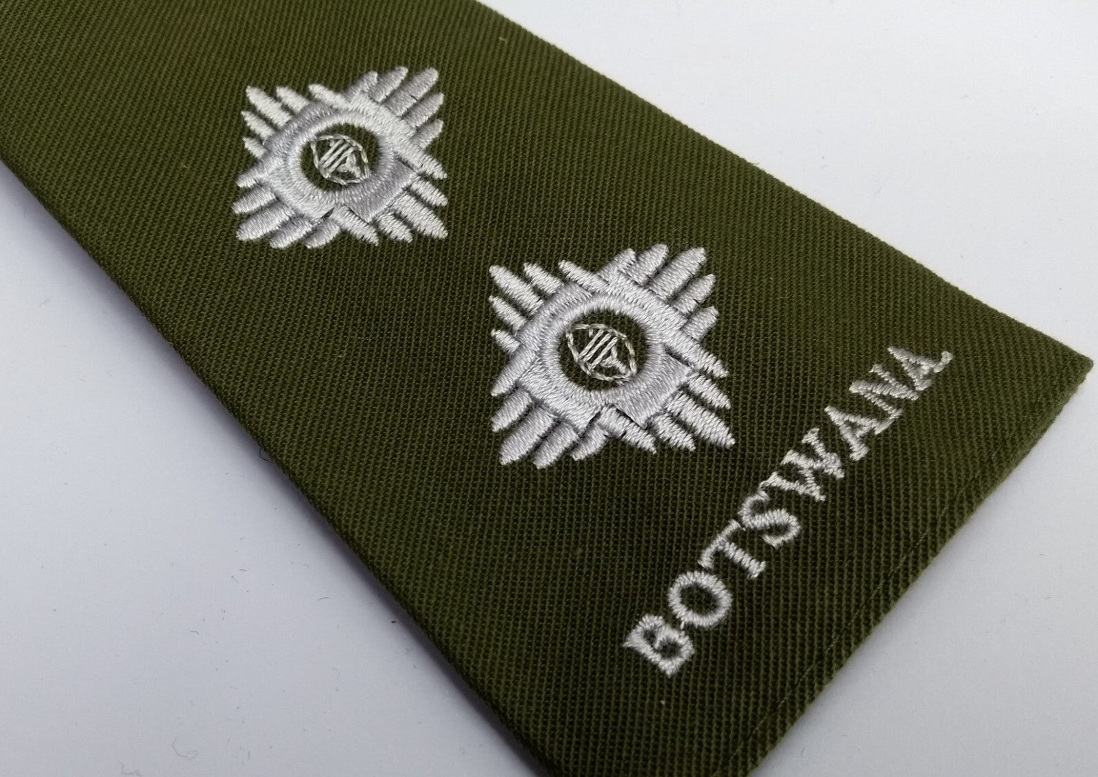Army Lieutenant Rank Shoulder Slide & Botswana Embroidered Insignia Epaulette X1
