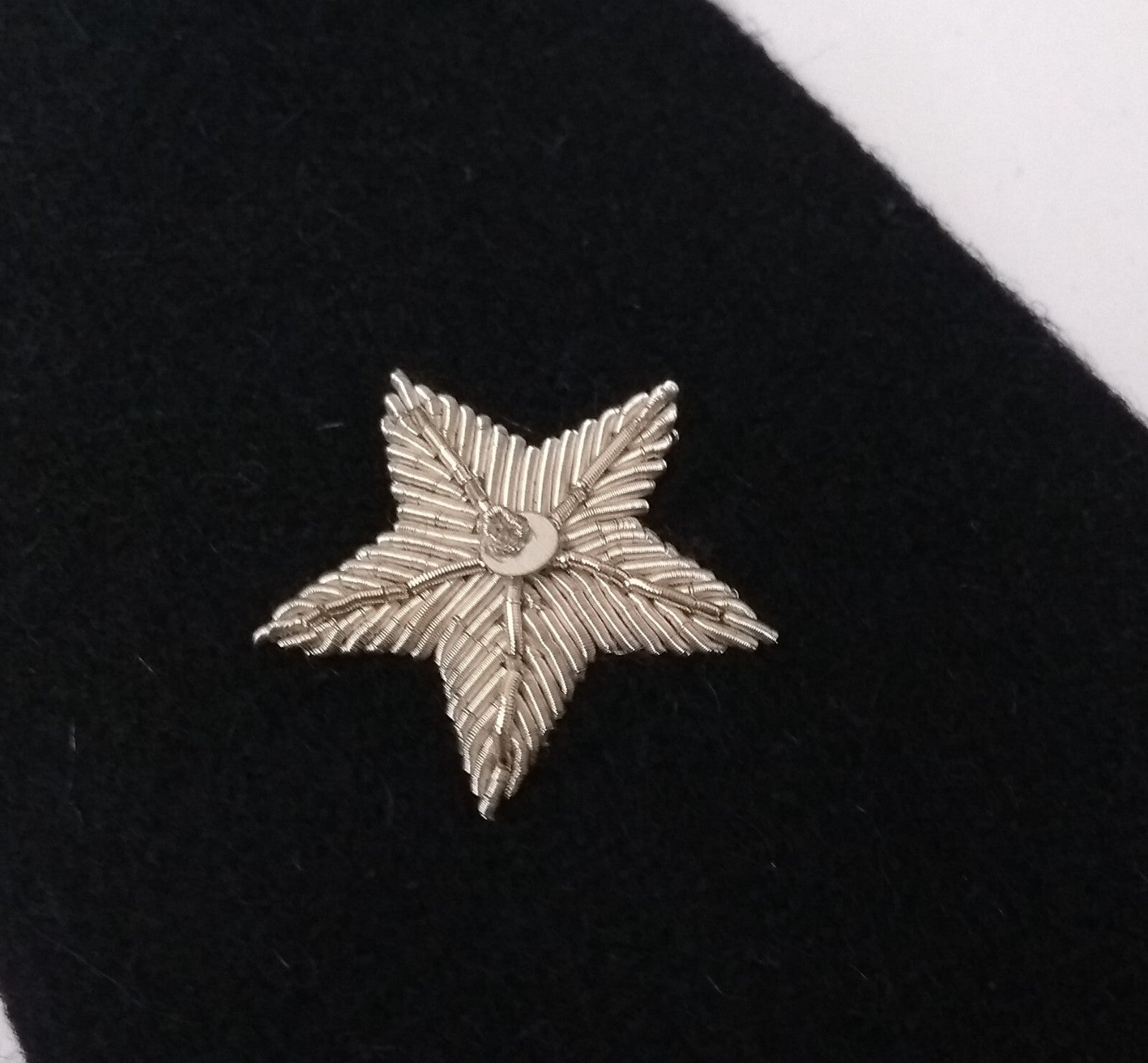 Qatar Winter Slides Shoulder Epaulettes Silver Braided
