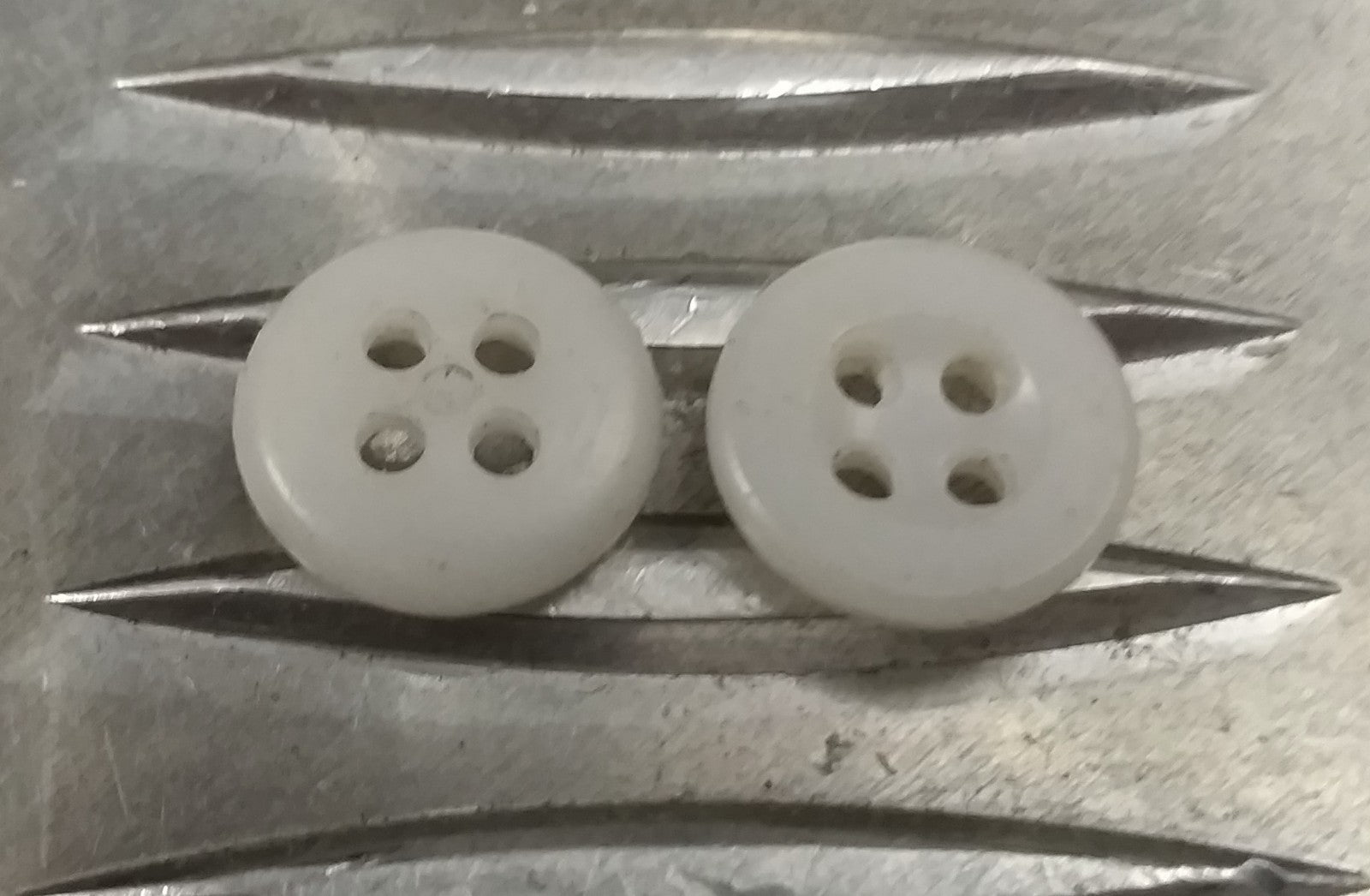 Genuine Vintage Issue 4 Hole Plastic Buttons Naval White X4 11mm