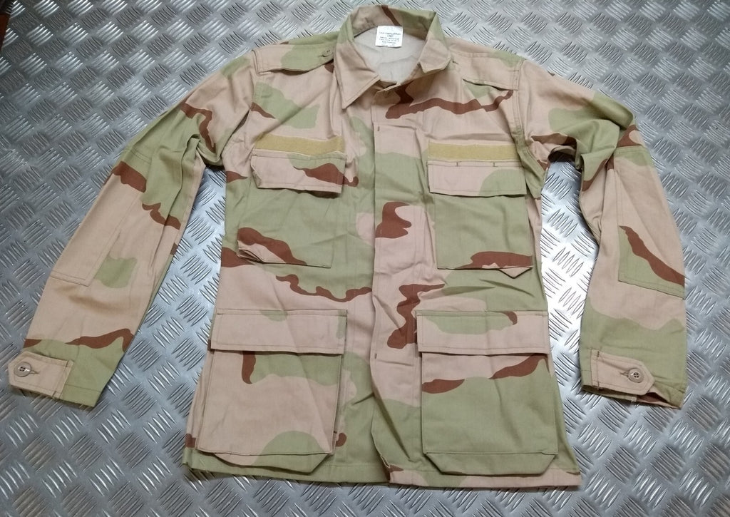 Desert Combat Jacket Combined Forces Tri - Color Combat Uniform Small Regular
