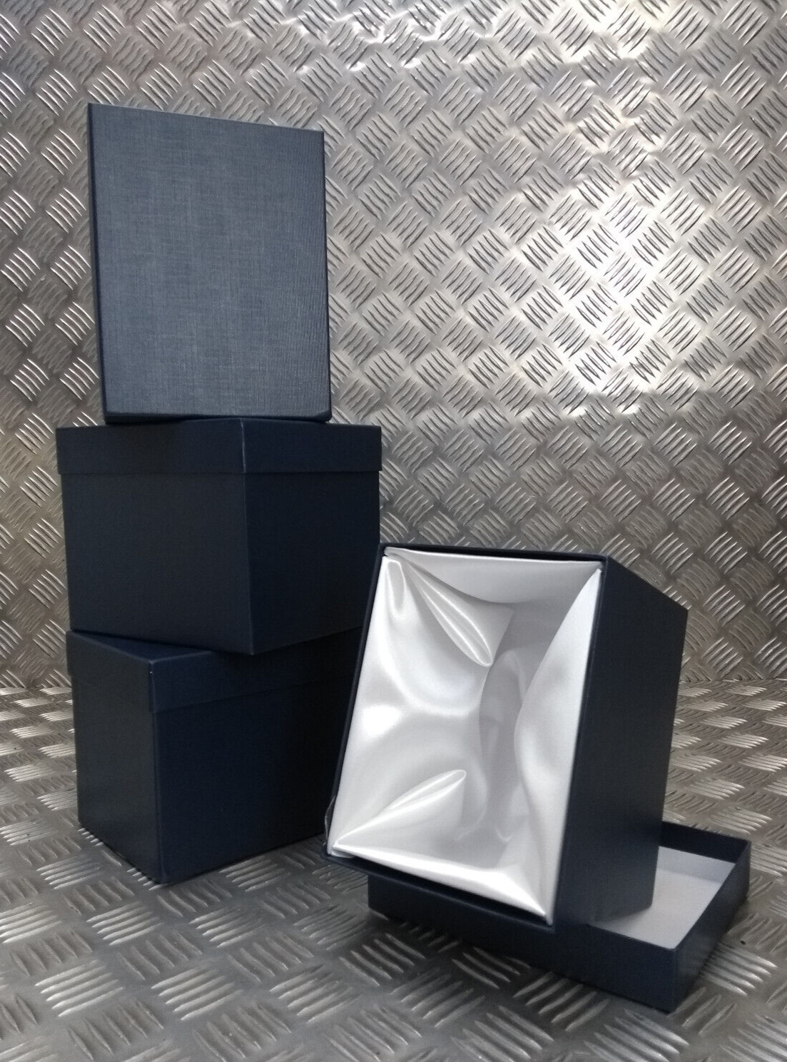 Decorative Blue Gift / Storage Boxes with White Canvas Lining & Removable Lid x4