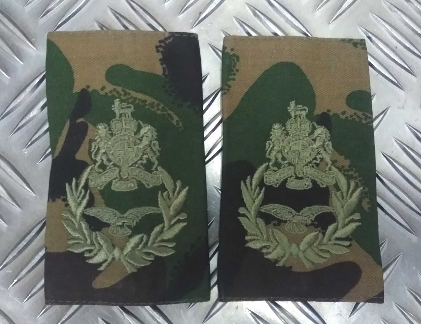 Genuine British Army Camo MASTER AIRCREW Rank Slides / Epaulette NEW
