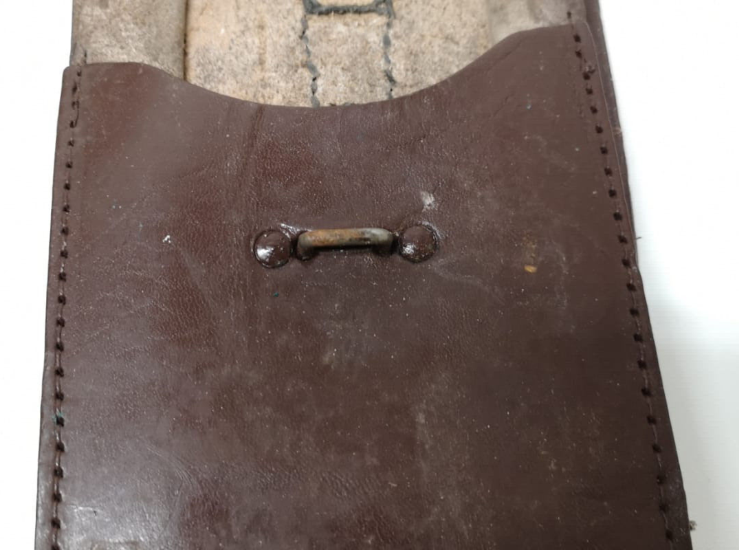 Vintage Issue Leather Ammo / Utility Pouches Dark Brown x2
