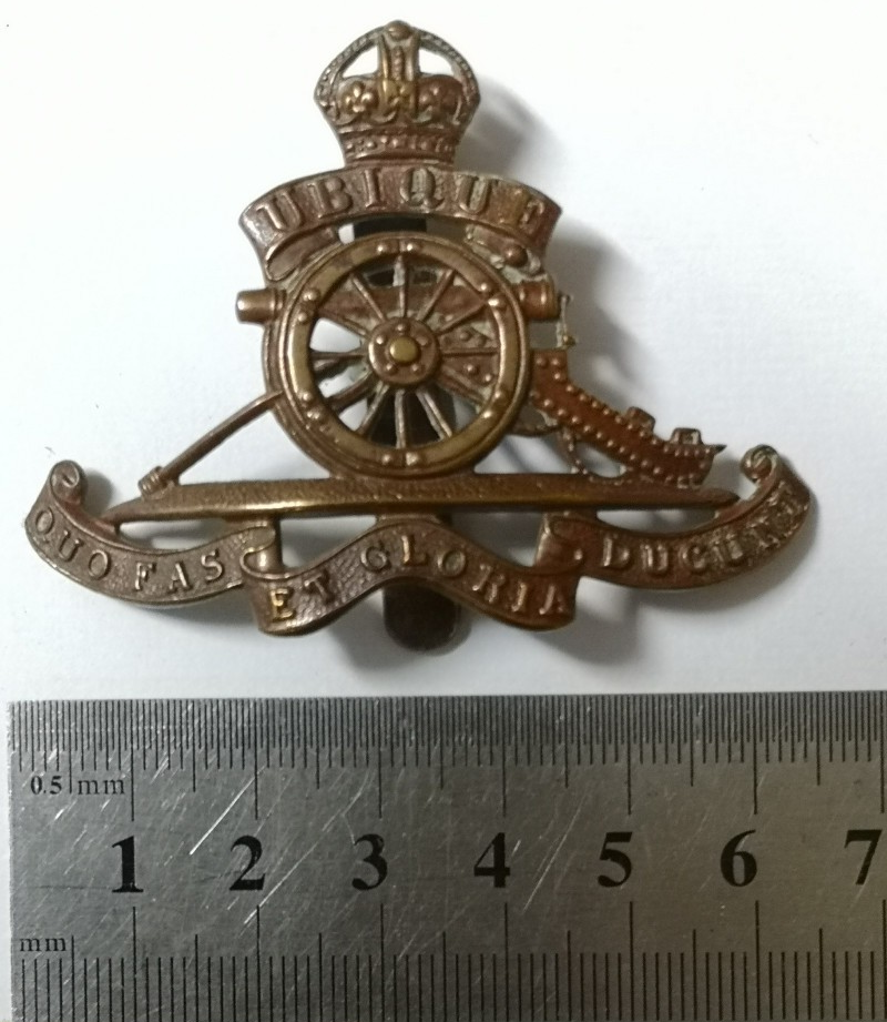 Vintage Royal Artillery King's Crown Hat Badge British Army issue Old Pattern