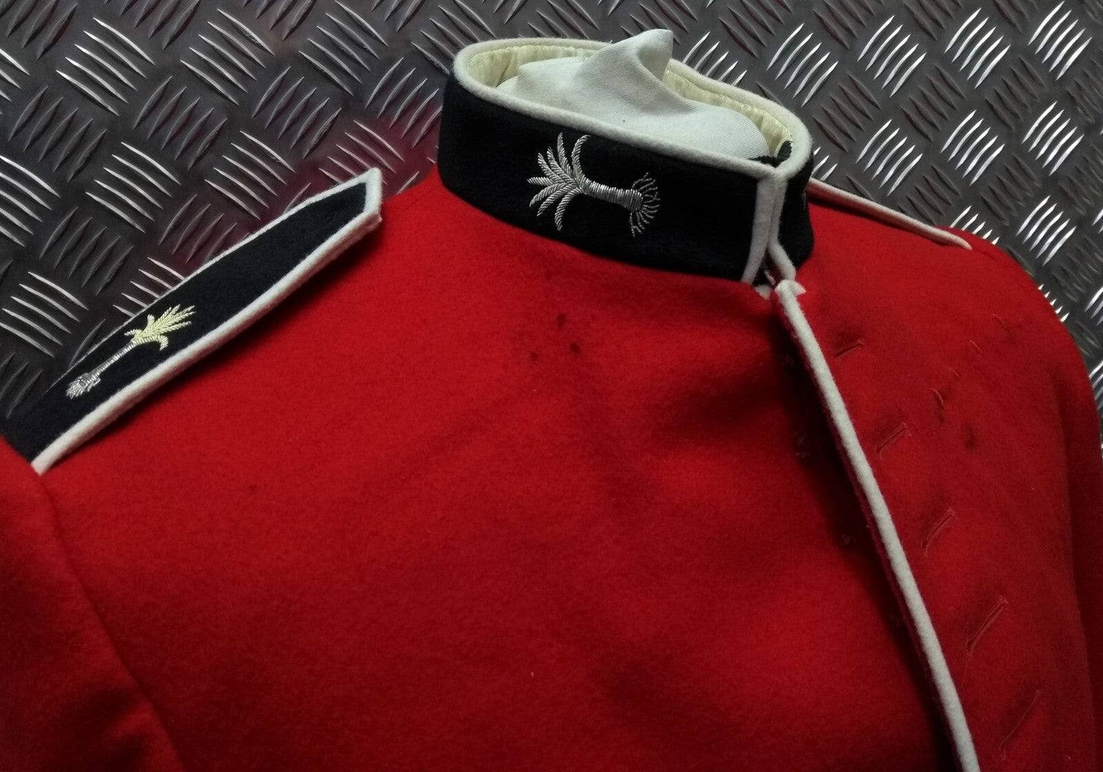 Welsh Guards Red Tunic CQMS Ceremonial & Parade British Army 42" No Buttons