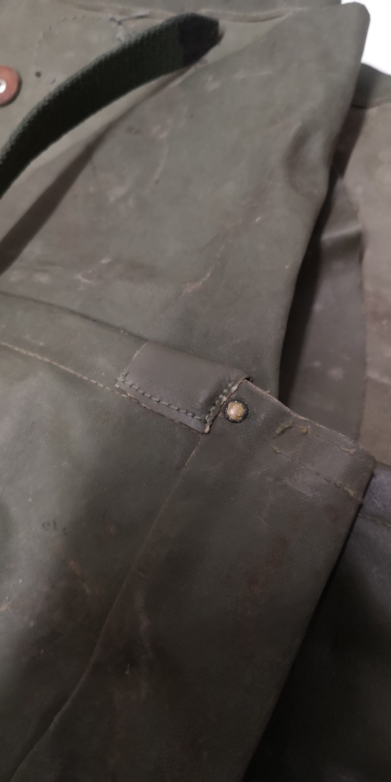 Vintage Army Issue Heavy-duty Vinyl Backpacks & Belts x4ea Heavy Wear & Defects