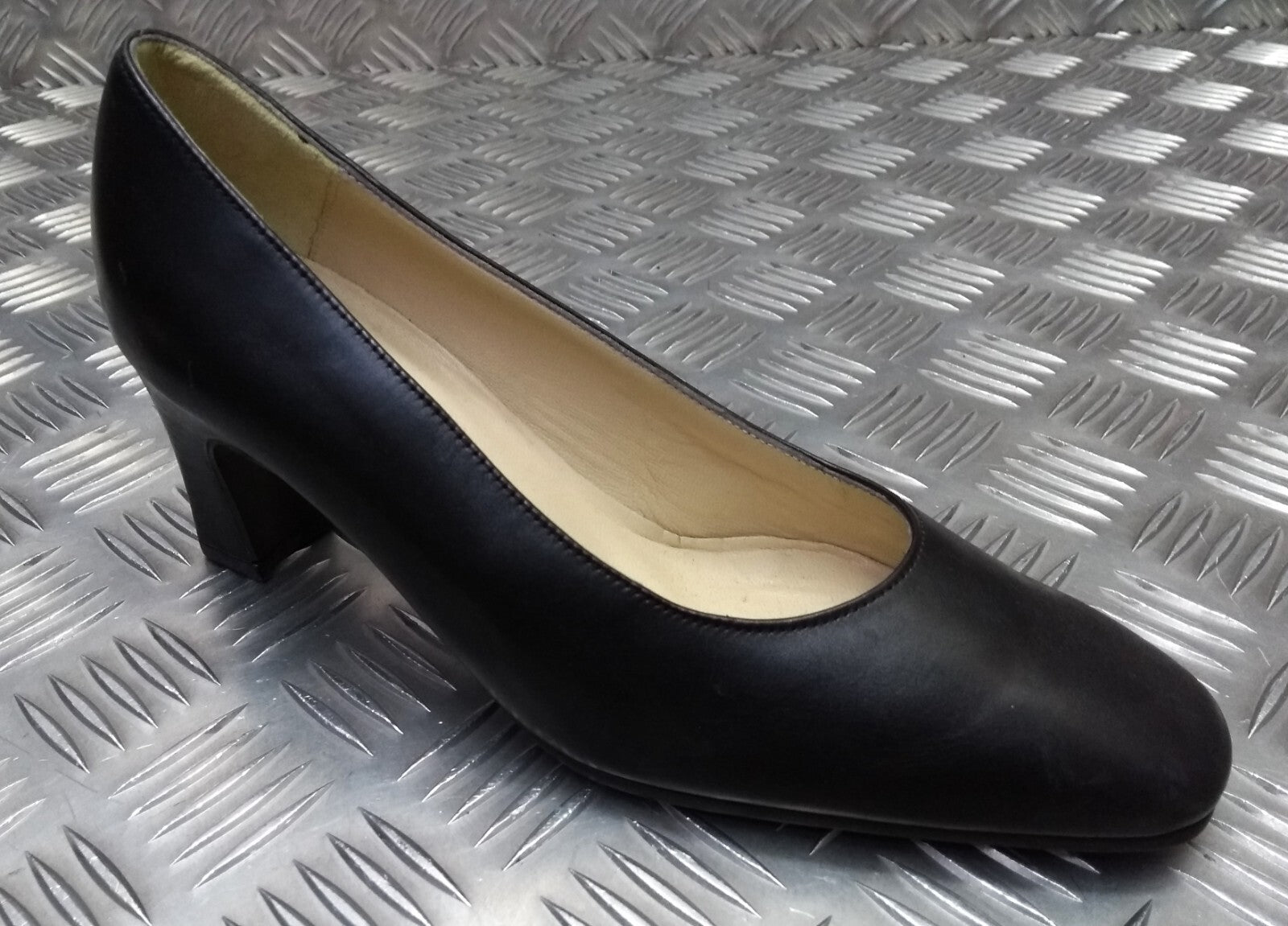 Court Shoes British Dress Holmes of England UK Size 4.5