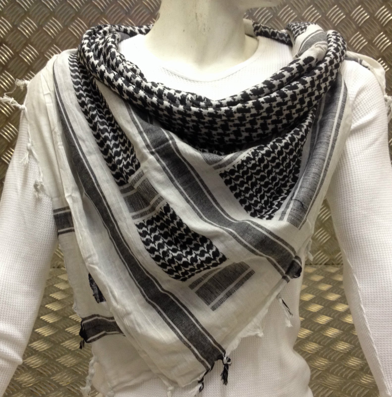 100% Cotton Shemagh / Arab Scarf / Pashmina / Wrap / Sarong Black on White - NEW