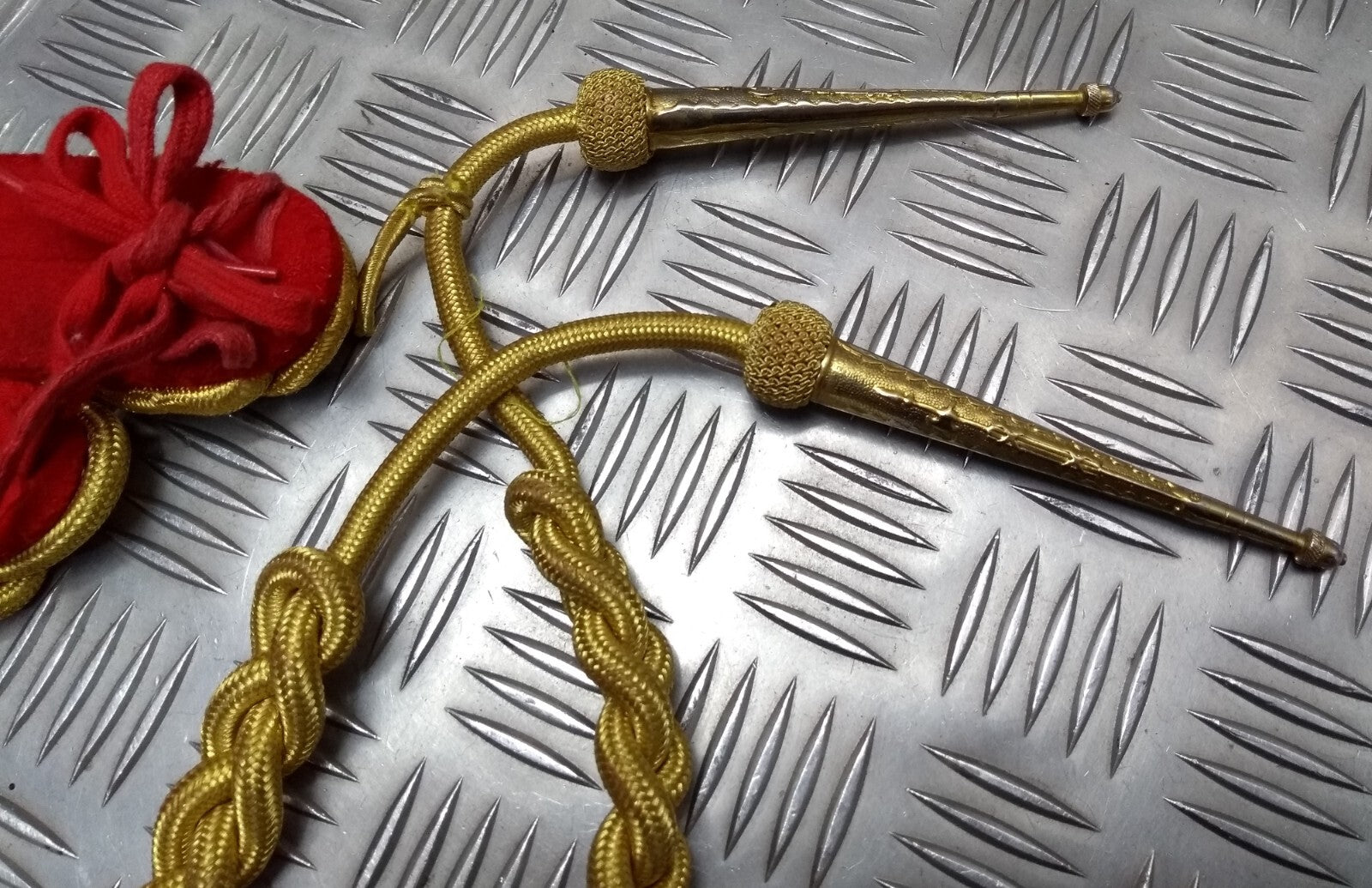 Aiguillette 2ND Class British Army The Life Guards Household Cavalry With Boards
