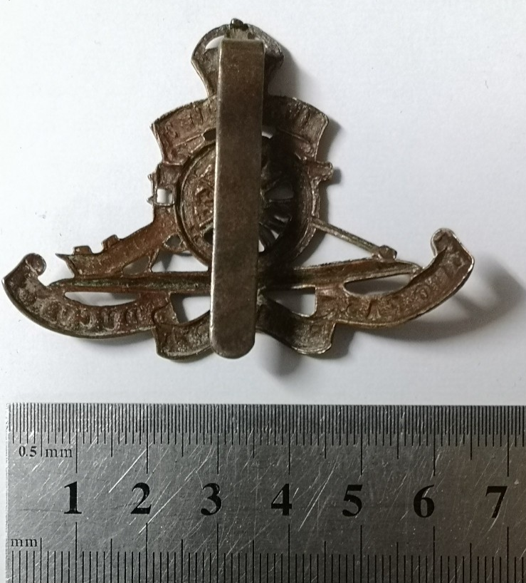 Vintage Royal Artillery King's Crown Hat Badge British Army issue Old Pattern