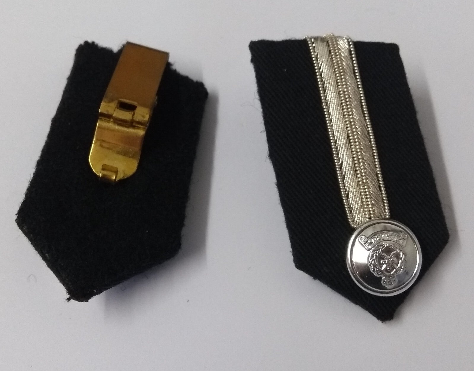 Oman Gorgets Collar Tabs With Silver Detail Chrome Officers Insignia Buttons