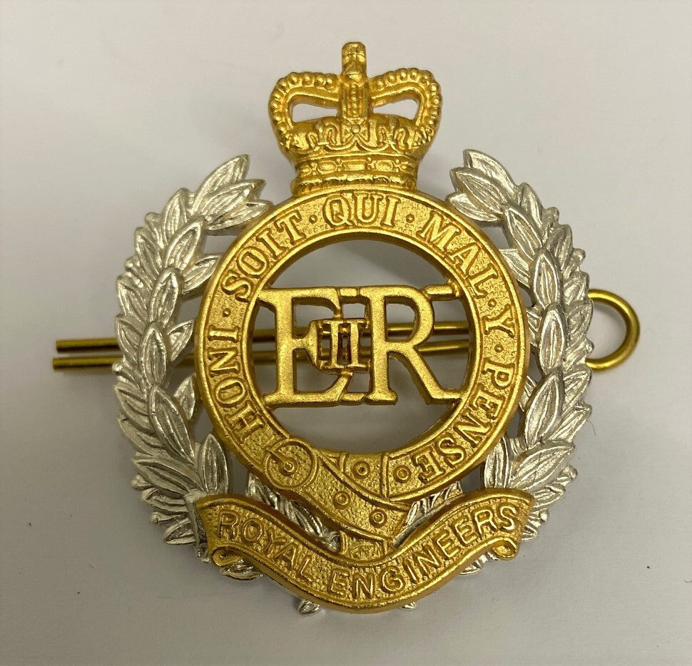 Royal Engineers Officers Hat / Cap Badge RE Genuine British Army Issue - NEW