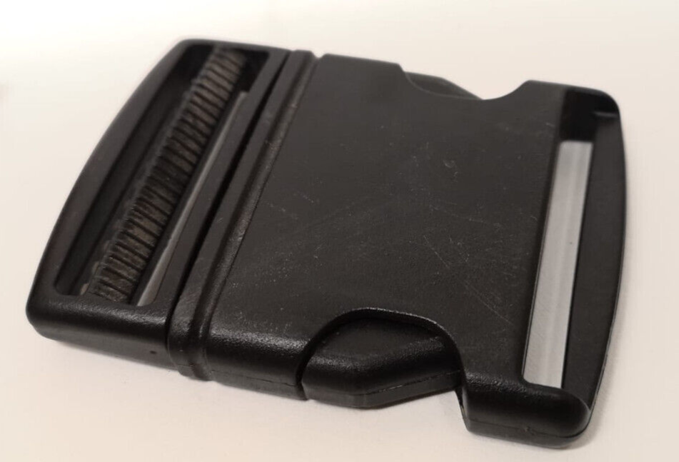 Side Release Buckle with Adjuster Black Plastic 2 pairs