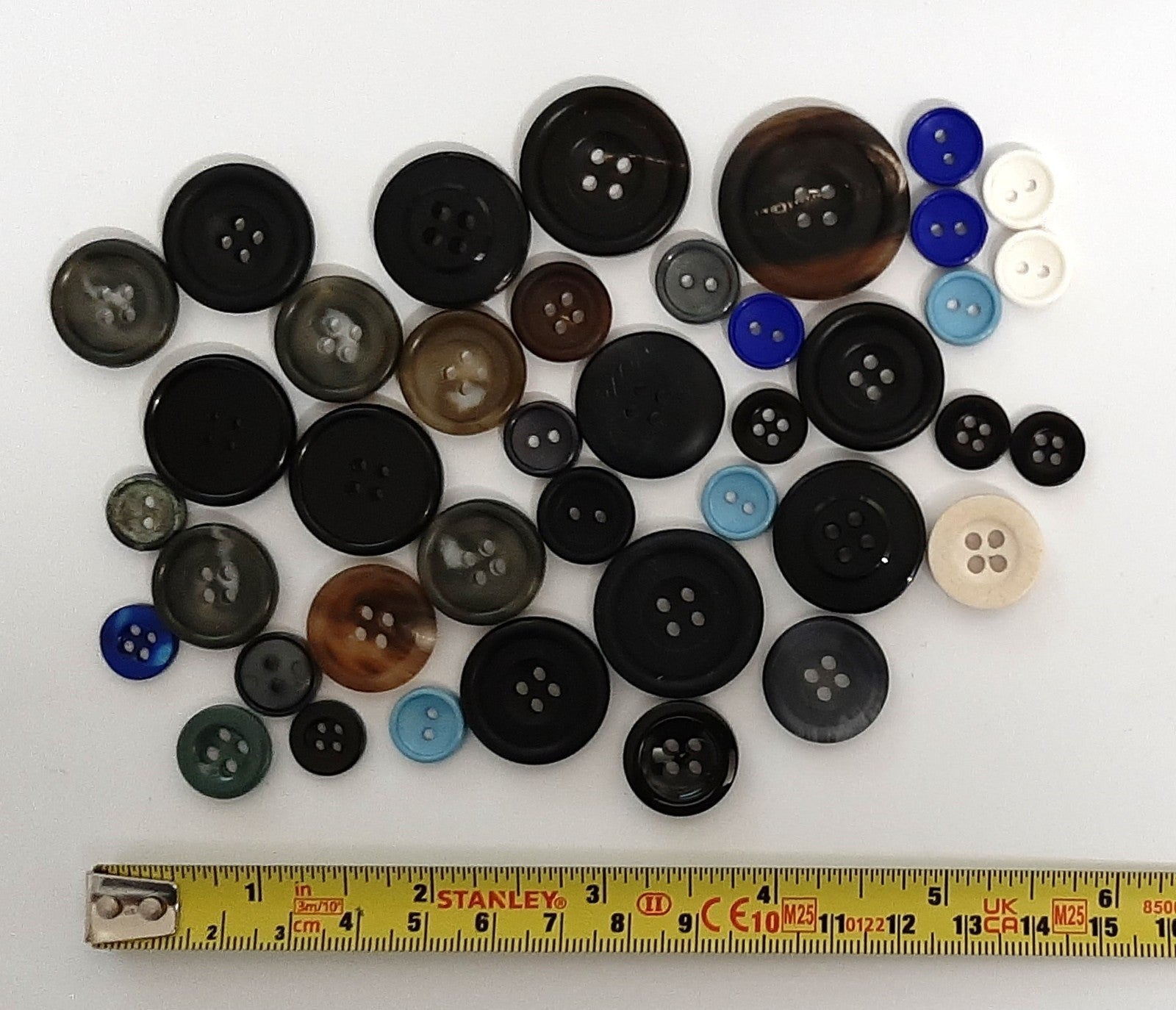 Vintage Military Buttons Assorted lot 2 Hole and 4 Hole Miscellaneous Batch