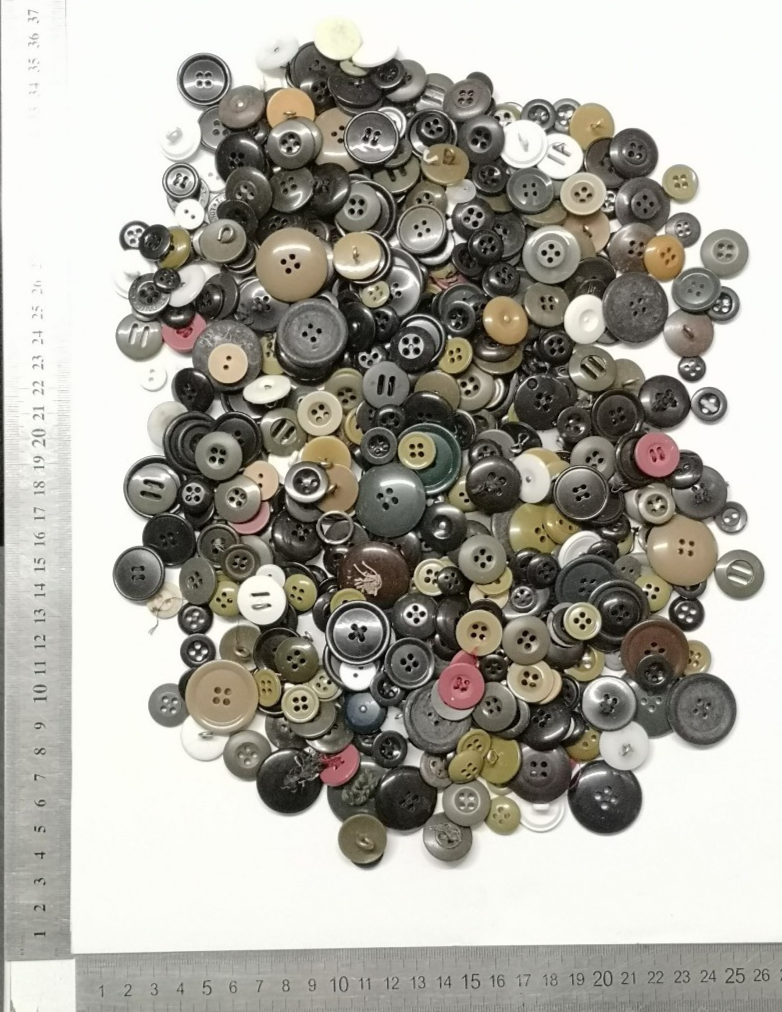 Vintage Style Unsorted Mixed Styles, Sizes & Colours Buttons 500g Lot#32