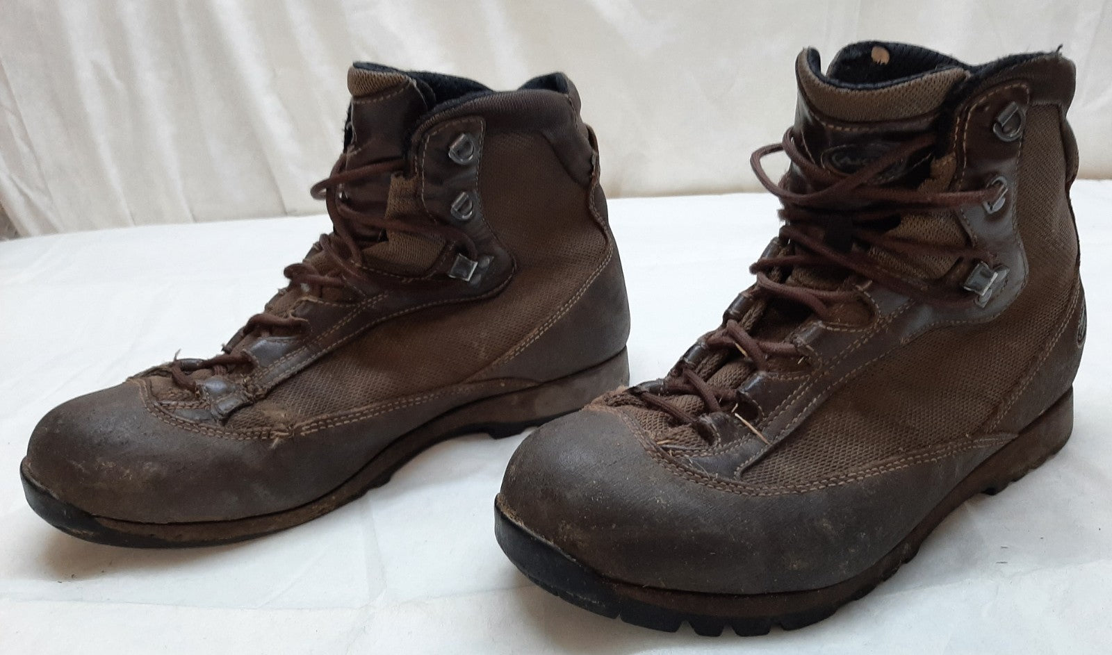 AKU MVP Boots Lined GTX Combat With Vibram Soles Genuine British Army Spec 10M