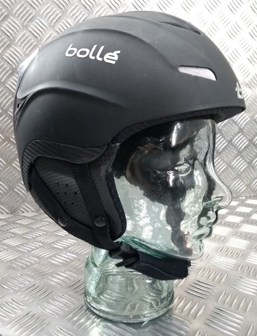 Bollé Powder Freebird Adult V44 SB Skiing / Snowboard Helmet Mat Black USED