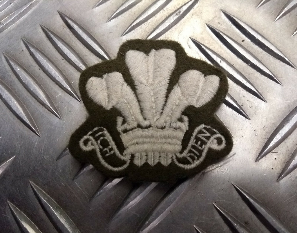 Genuine British No2 Army ICH DIEN Prince of Wales 3 Feathers Patch Badge Used