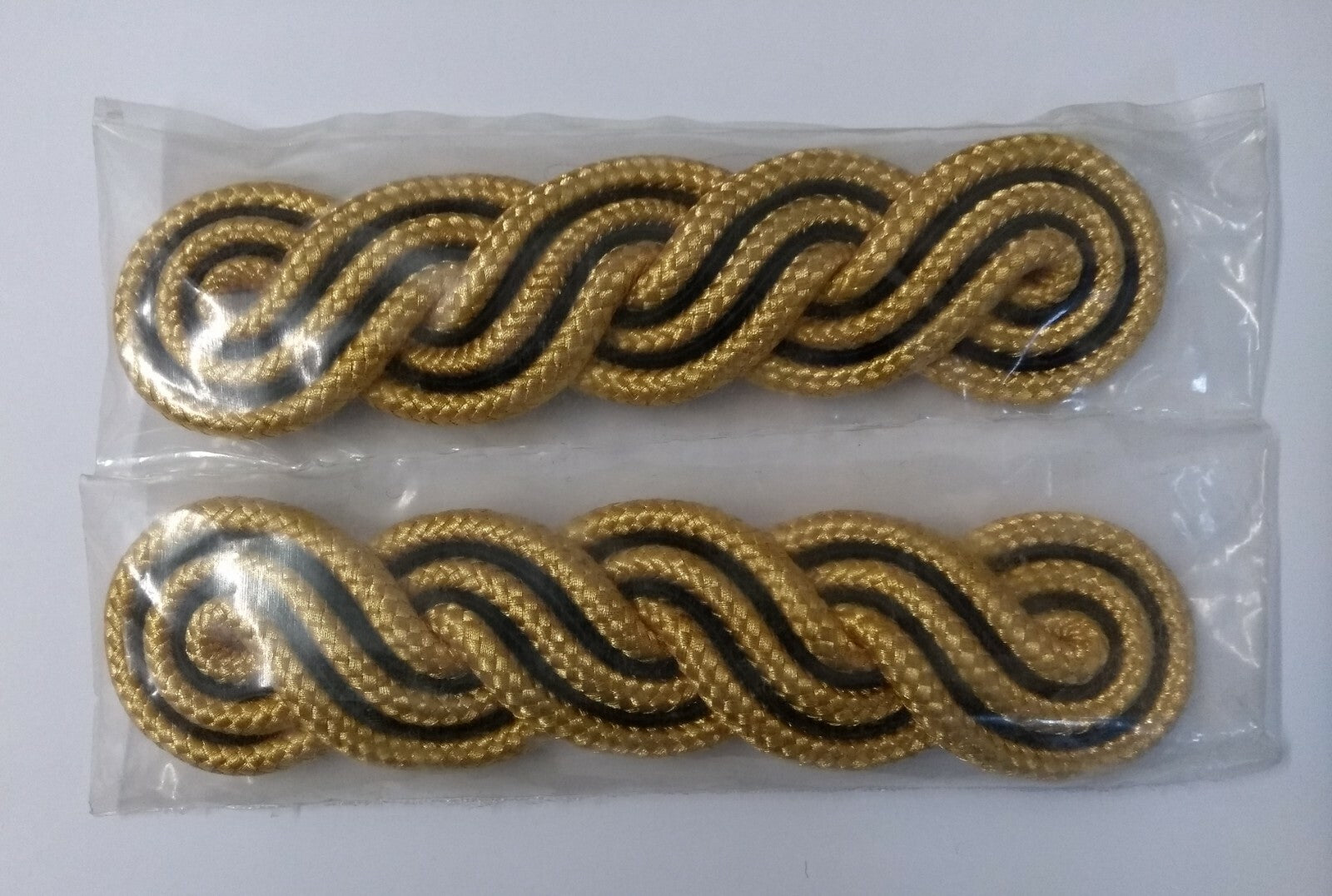 Infantry Regiments Warrant Officer Class 1 (WO1) Epaulette Black & Gold 1 Pair
