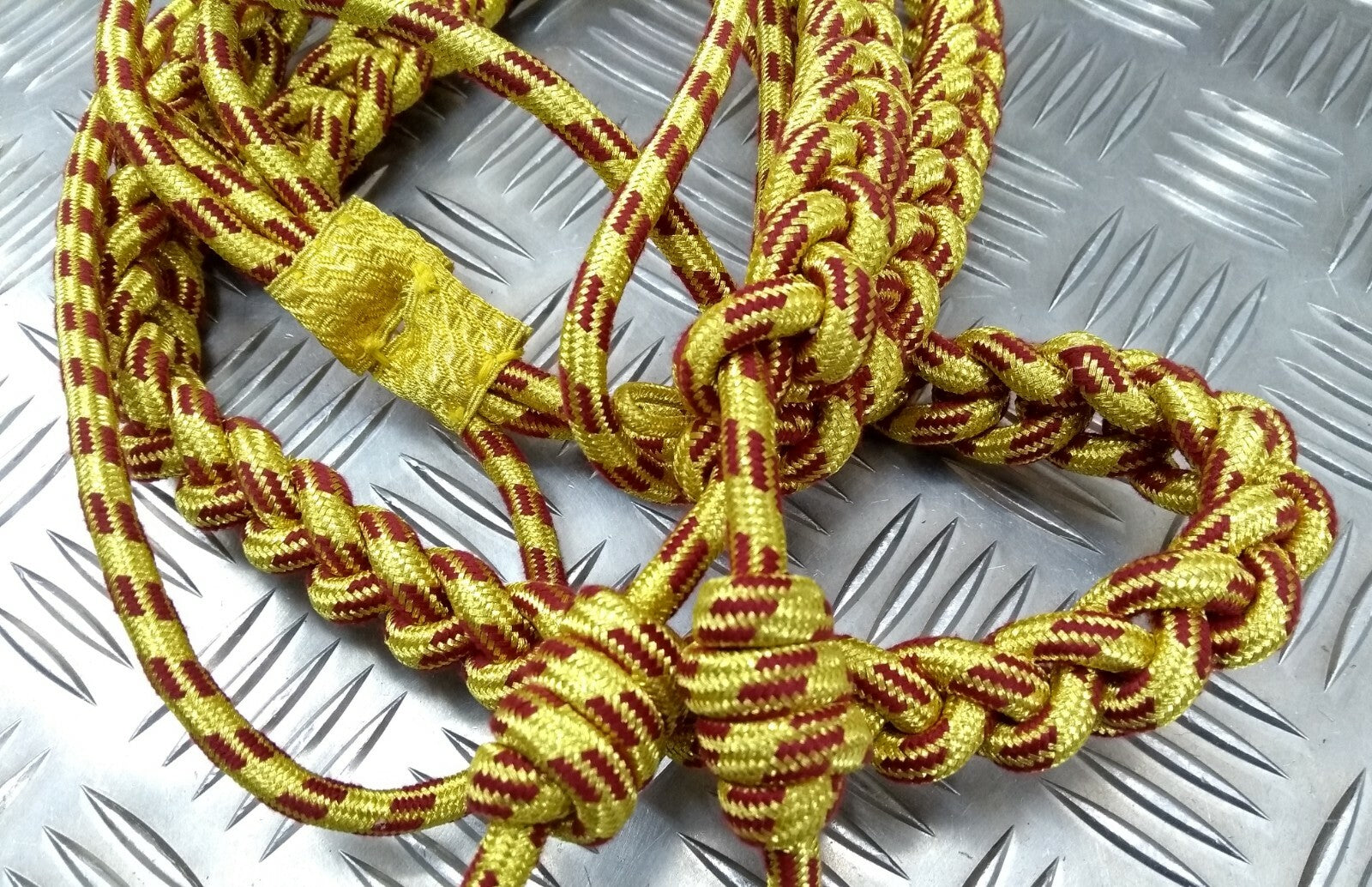 Gold Ceremonial Aiguillette Genuine Issue Senior Field Officer Maroon Fleck