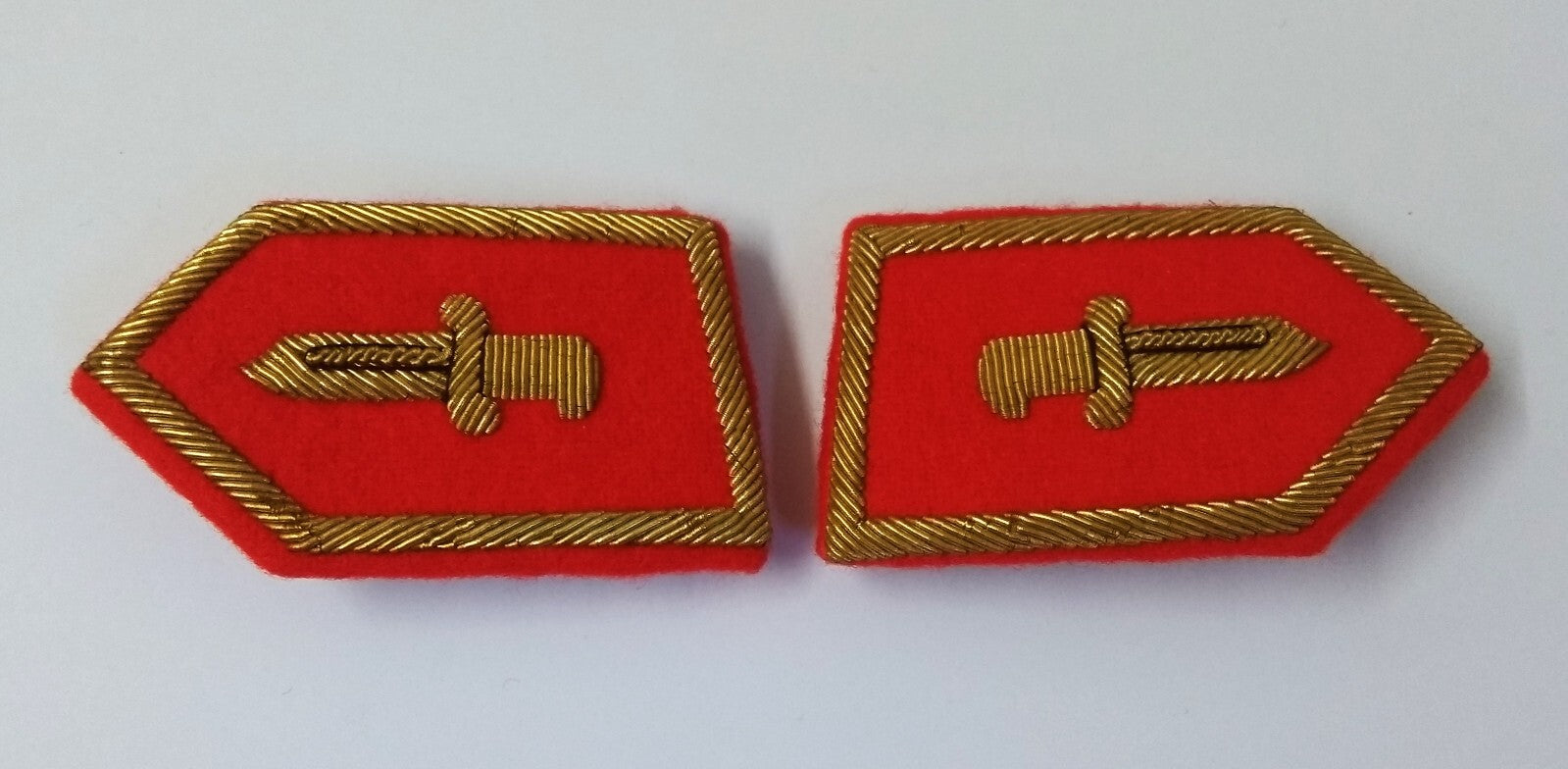 Army Gorgets Gold Braided Knife / Dagger With Decorative Border With Clip Back
