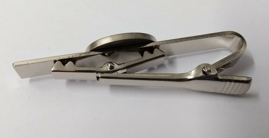Chrome Double Pivot Tie Clip & matching Lapel Pin Badge Unknow Insignia
