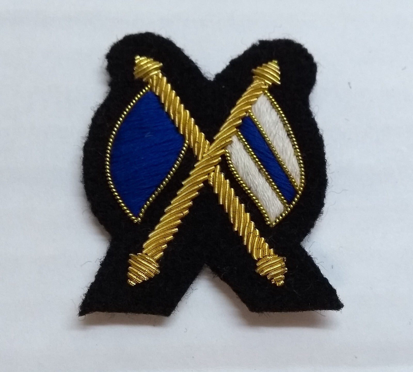 Mess Kit Badge Signallers Cross Flags British Army Hand Embroidered Arm Patch