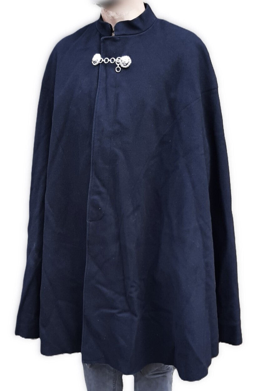 Vintage British Cape Navy Blue Wool With Chrome Lion Head Clasp Size XL