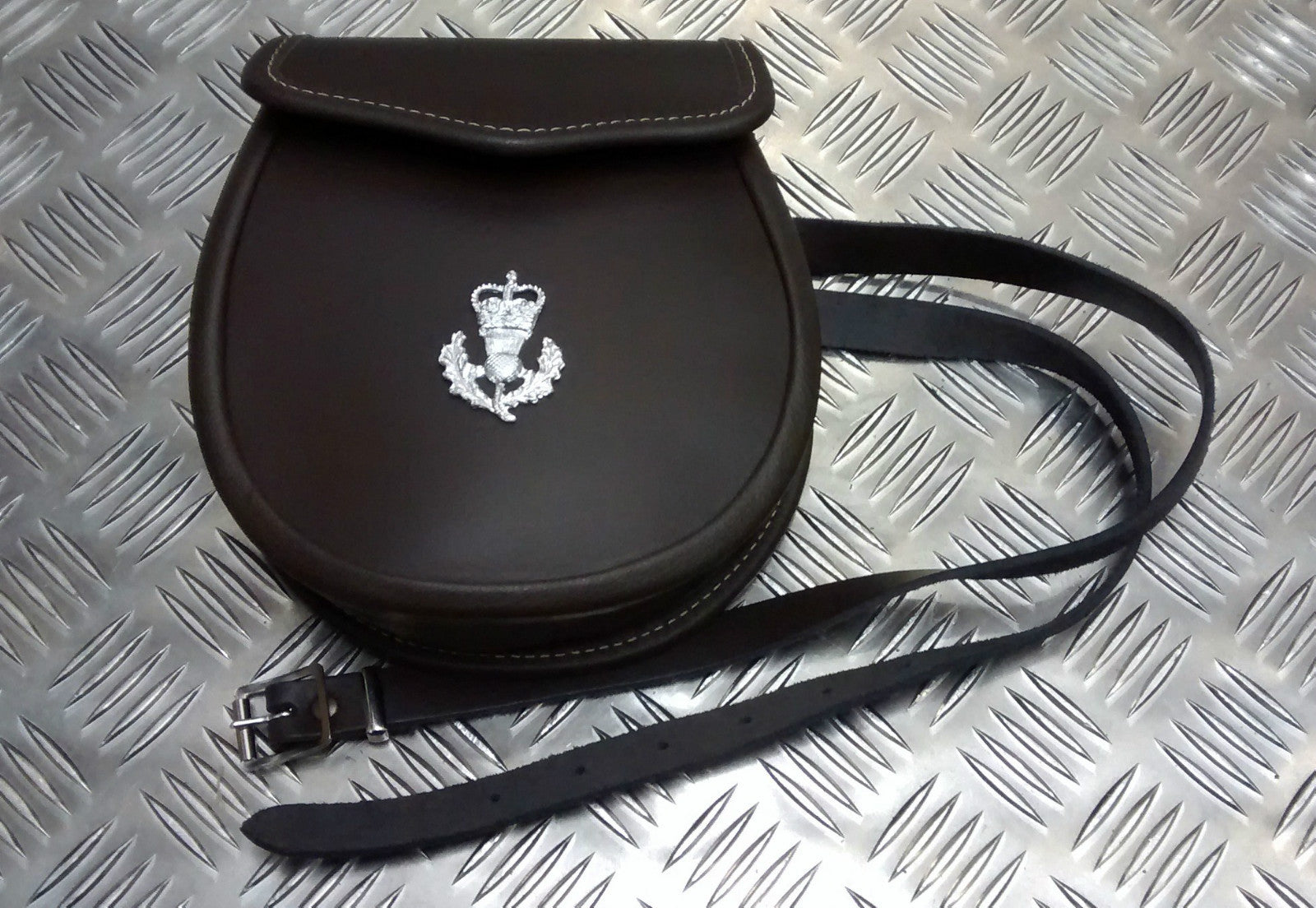 Genuine British Issue Brown Leather Day Sporran / Purse With Strap