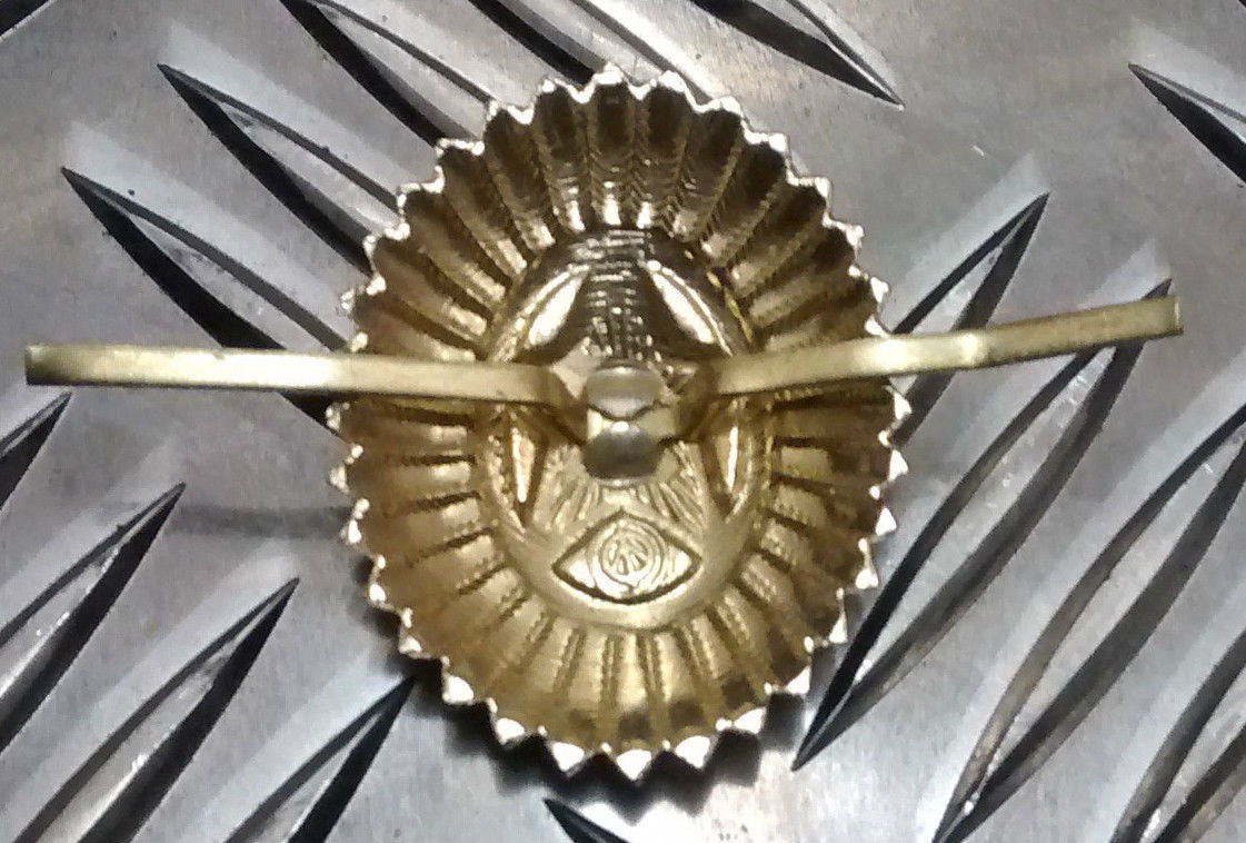 Russian USSR Soviet CCCP OFCs Cap Badge - New old Stock