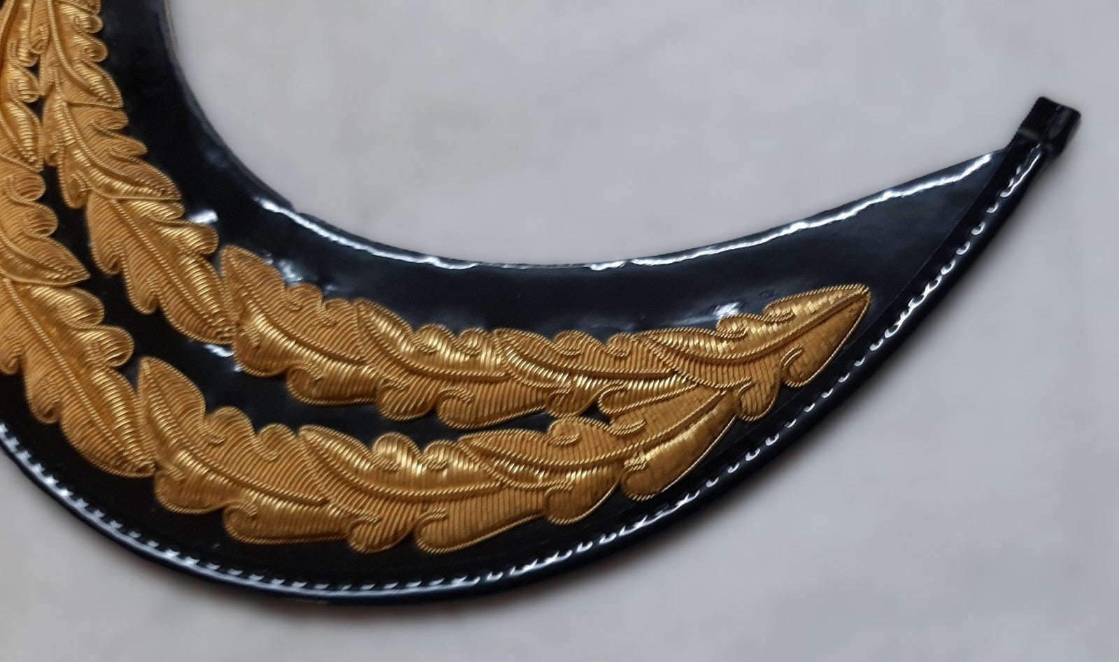 General Officer Peak British Oak Leaf Gold Wire Sprig Dress Hat Visor