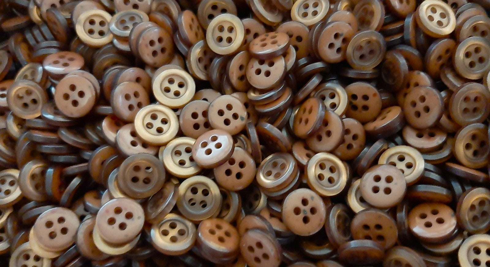 100 Vintage Buttons 4 Hole Shirt / Shank Anchors Pearlesque Brown 10.5mm NOS