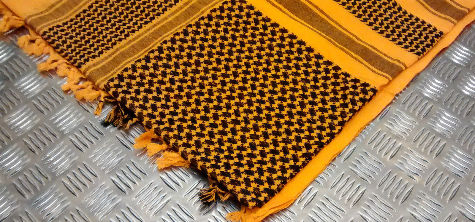100% Cotton Shemagh / Arab Scarf / Pashmina / Wrap / Sarong. Orange & Black NEW