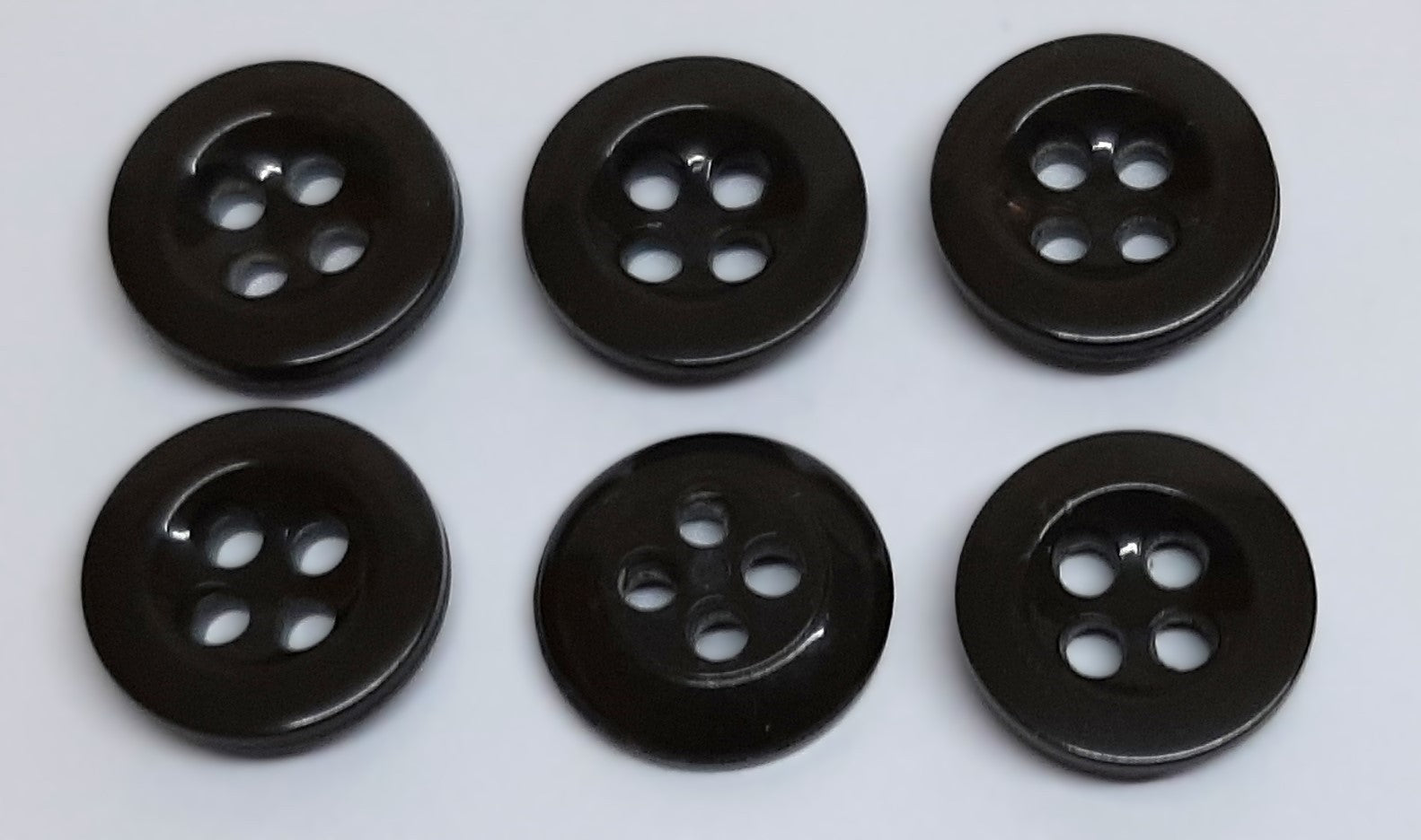 Vintage Army Buttons Old Pattern British Dark Green 4 Hole Size 22L / 14.1mm