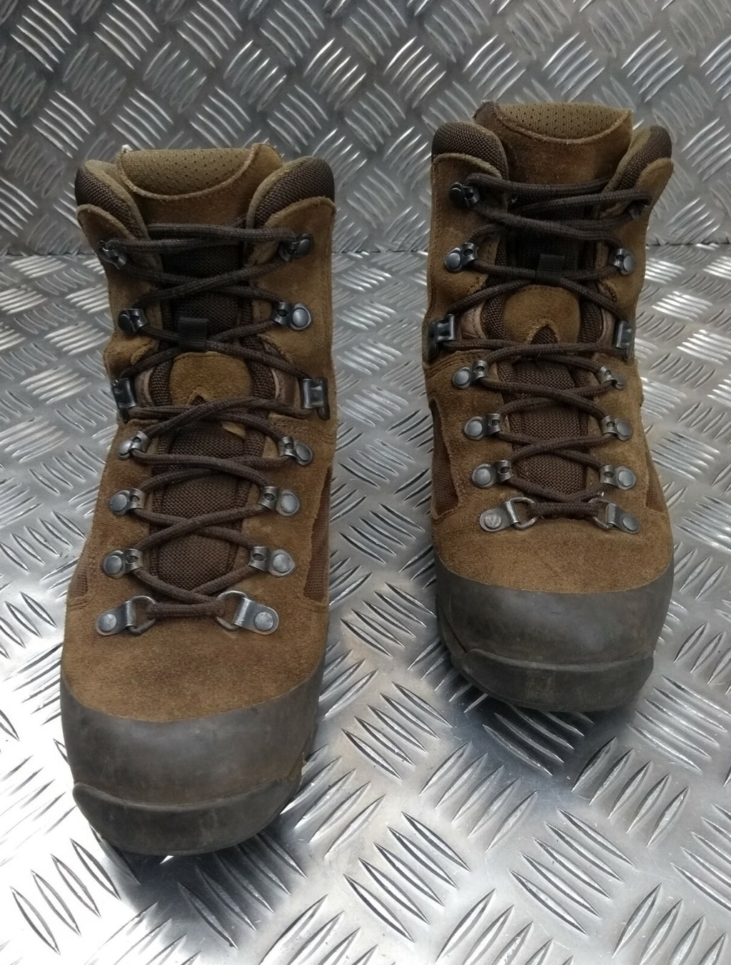 Army Style ITURRI Hi Liability Combat Boots Brown Suede Assorted Sizes