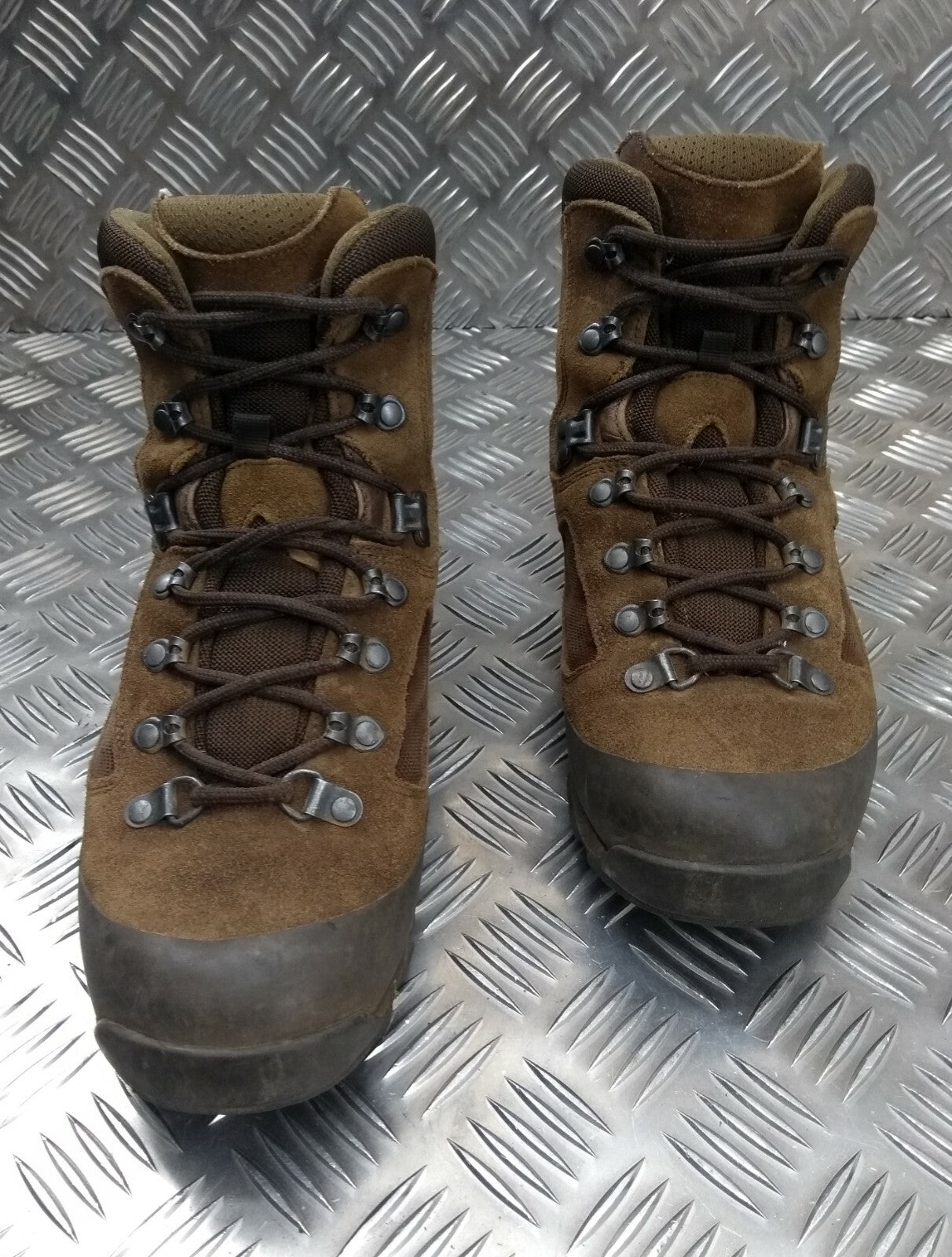 Army Style ITURRI Hi Liability Combat Boots Brown Suede Assorted Sizes