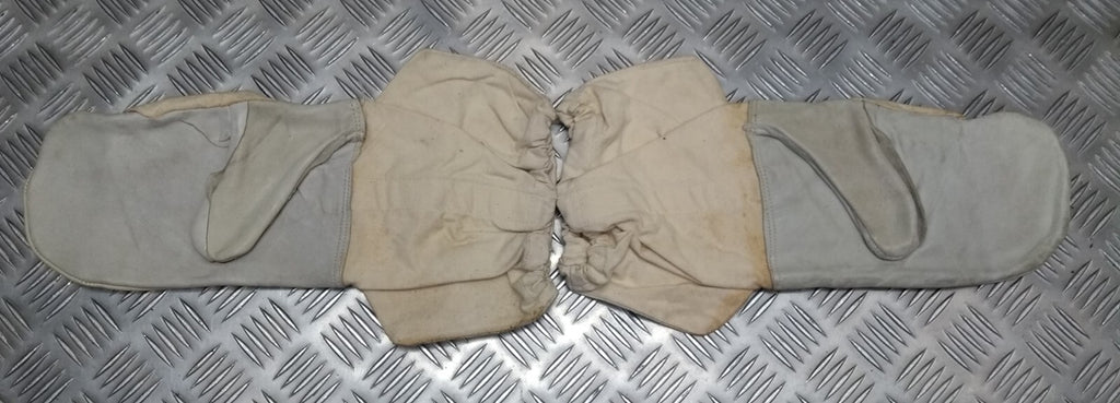 Vintage Arctic Mitts British Army issue Canvas & Chrome Leather & Trigger Finger