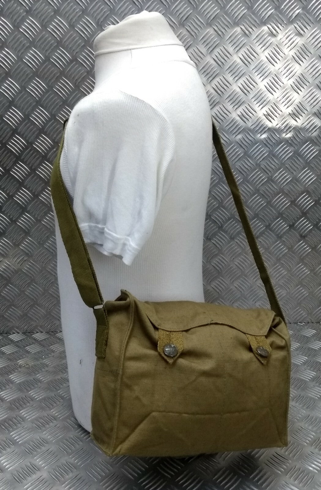 Genuine Army Vintage Gas Bag / Side / Shoulder / Messenger Bag - G1 70s Issue