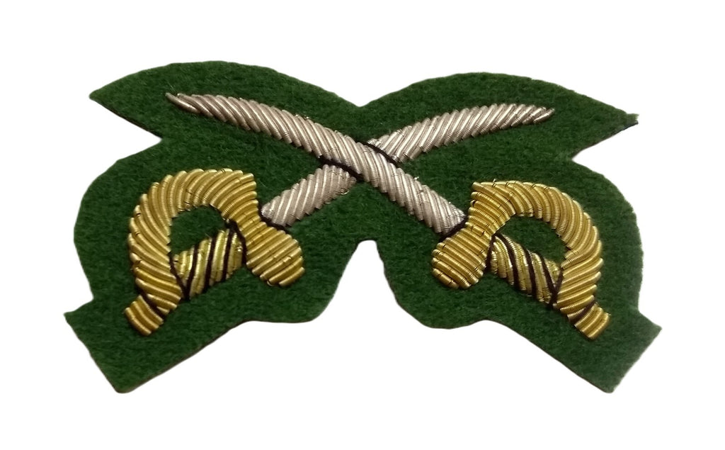 Mess Kit Badge PtI Cross Swords Green British Hand Embroidered Insignia Patch