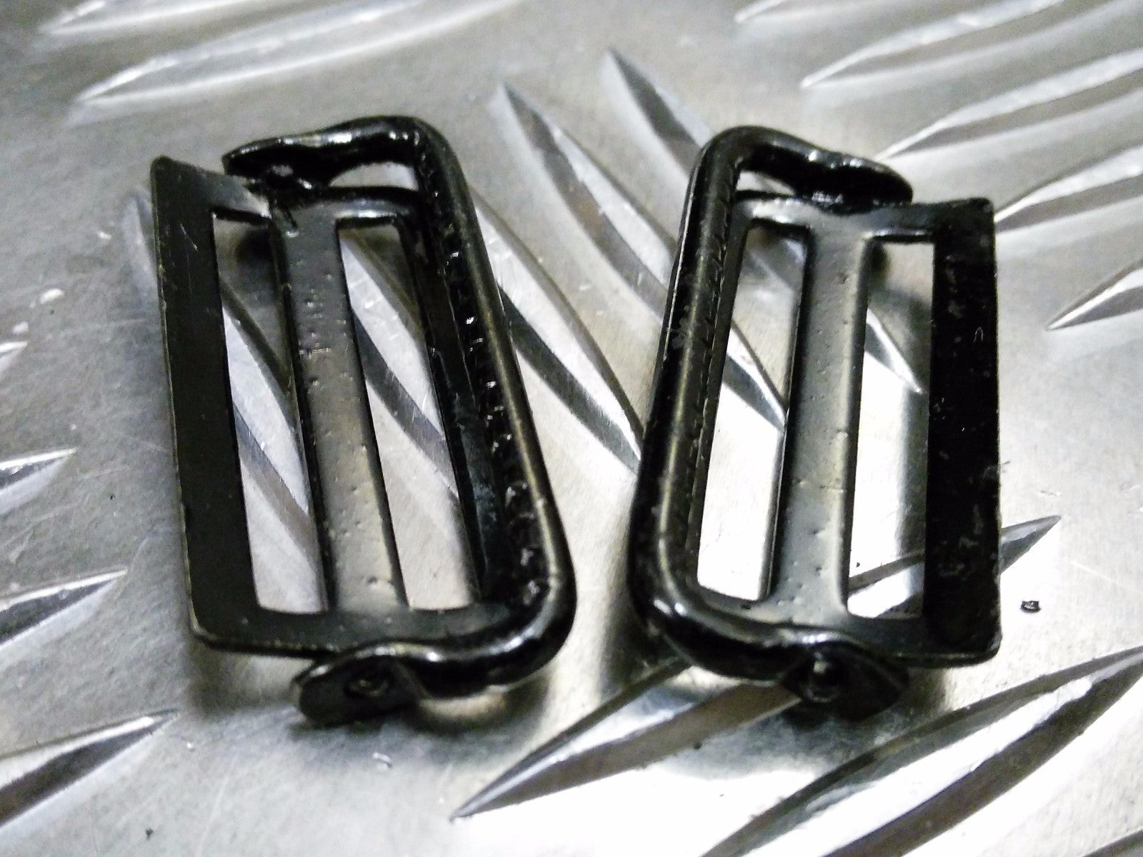 Genuine Vintage Black Waist Adjuster Metal Buckles Japanned 1" Strap X 2 NOS